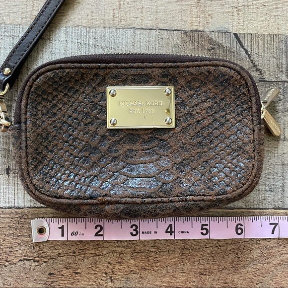 Michael Kors Snakeskin Wristlet Black and Brown with Gold Logo Plaque and double - Picture 9 of 10